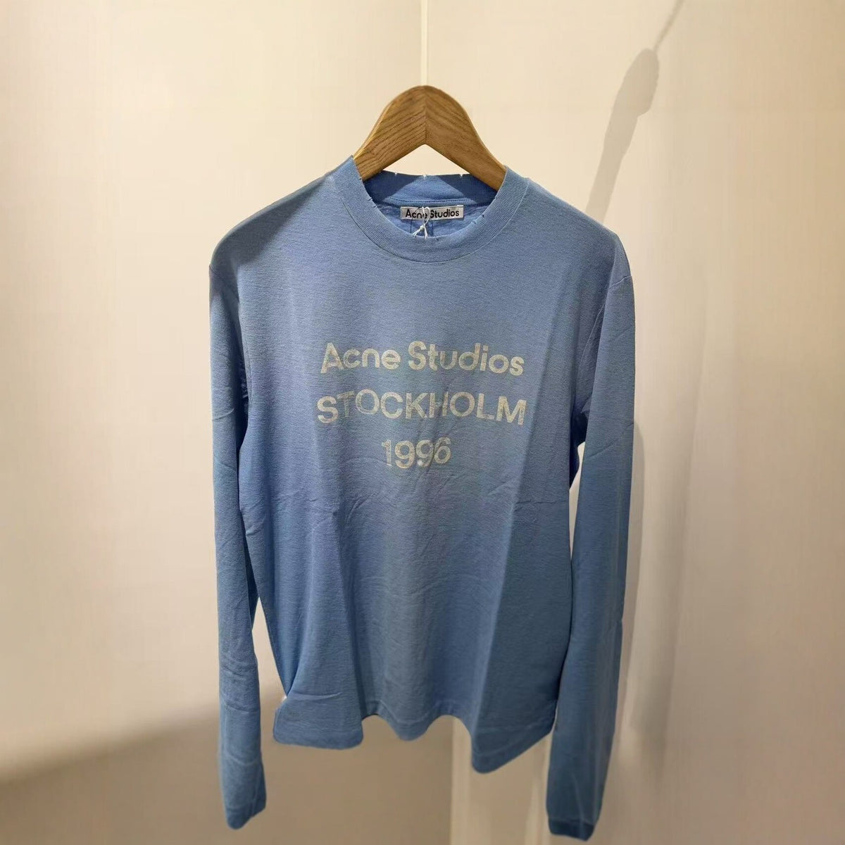 Men's Long Sleeve Shirt with Logo Print and Round Neckline Fashion Glam