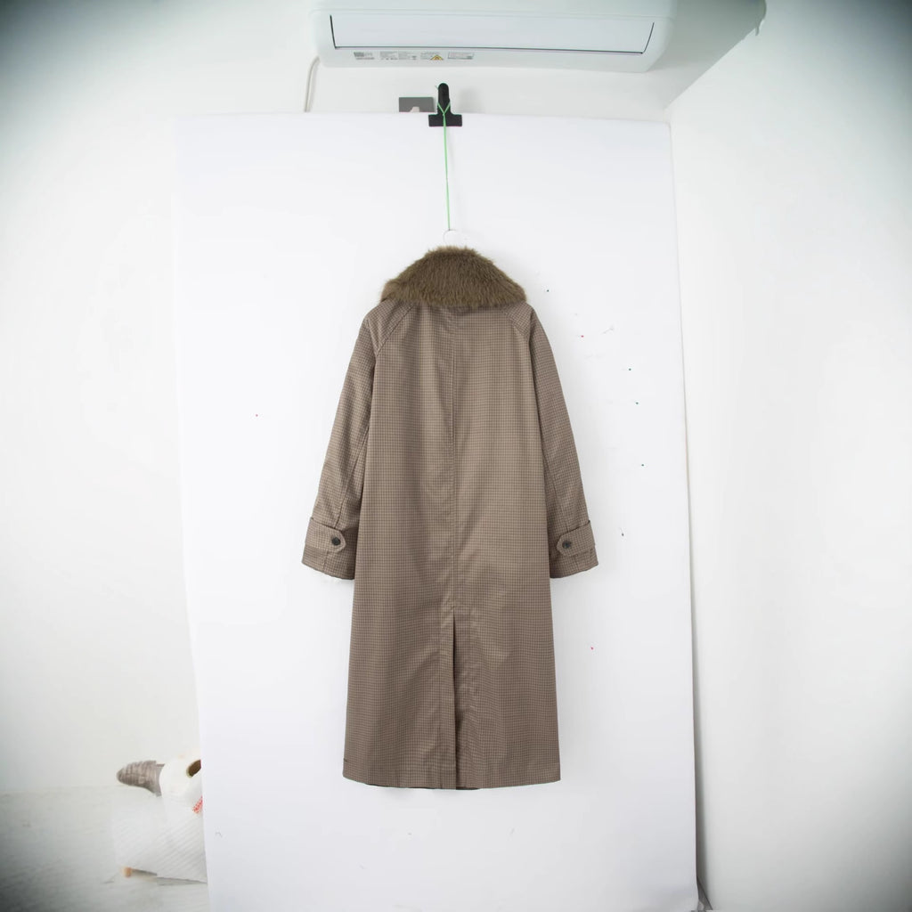 Ladies Long Glencheck Coat with Voluminous Faux Fur Collar and Straight Cut Fashion Glam