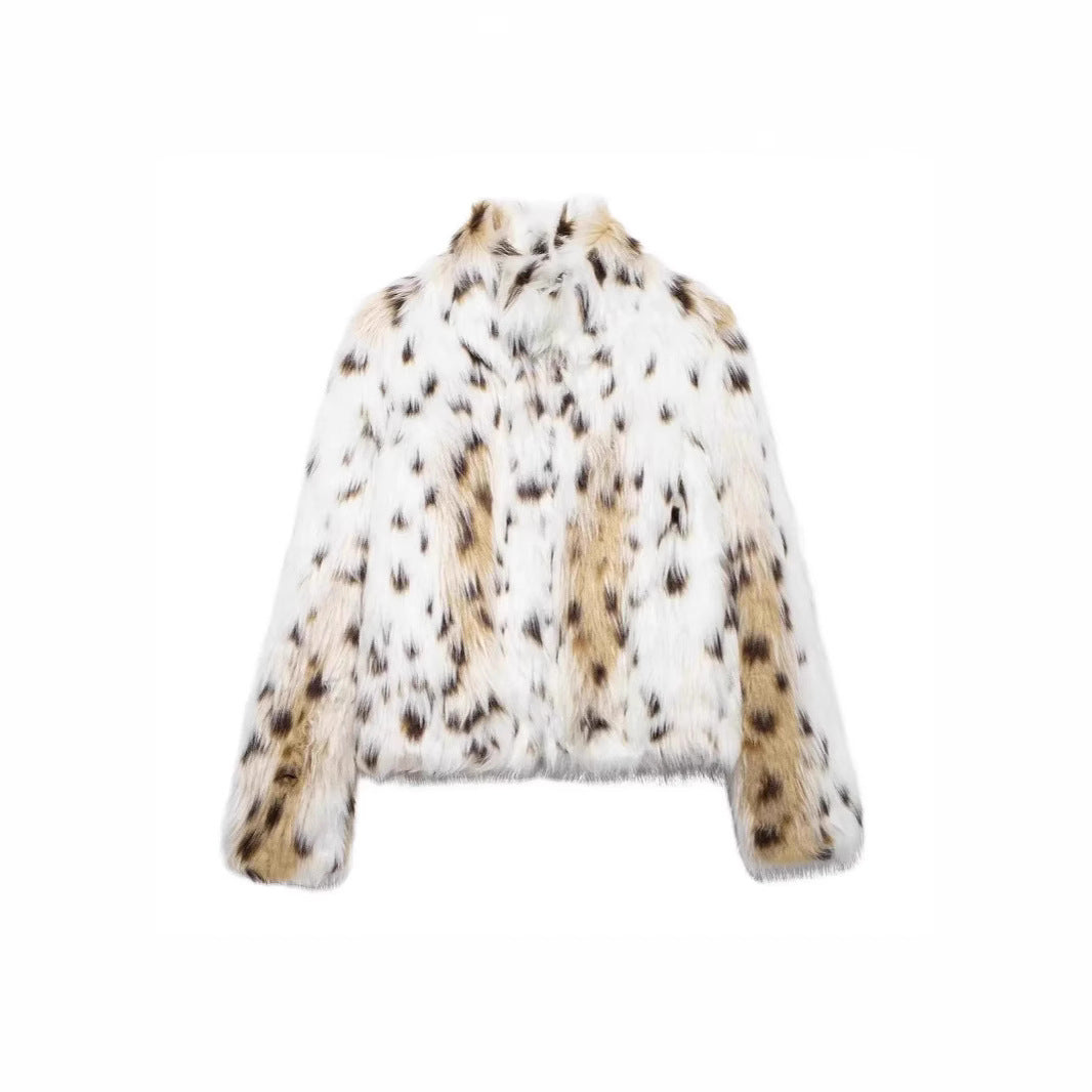 Ladies short jacket made from luxurious faux fur with spotted fur look and straight silhouette Fashion Glam