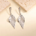 Women's Hanging Earrings in Stylish Leaf Design Fashion Glam