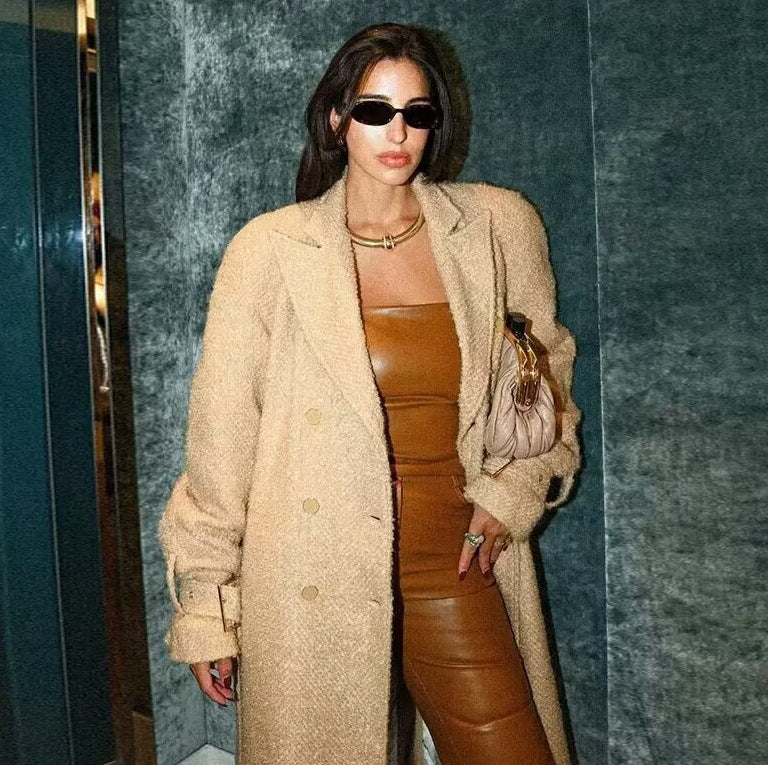 Women's Oversize Teddy Coat in Boucle Look with Double Button Placket and Belted Cuffs Fashion Glam