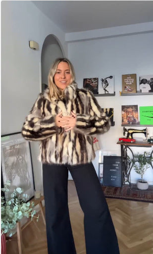 Ladies short cut boxy faux fur jacket with contrasting spot pattern and stand collar Fashion Glam