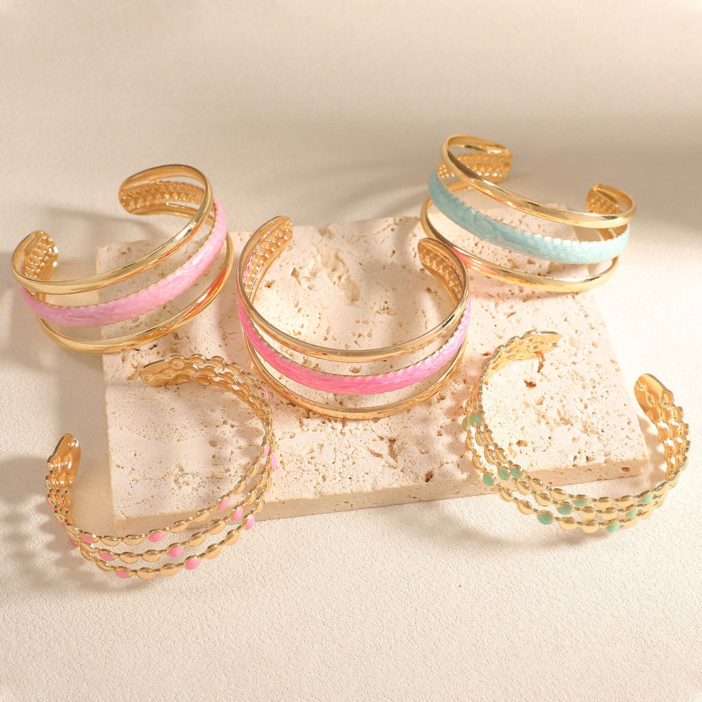 Women Open Bangle with Artistic Relief Design Fashion Glam