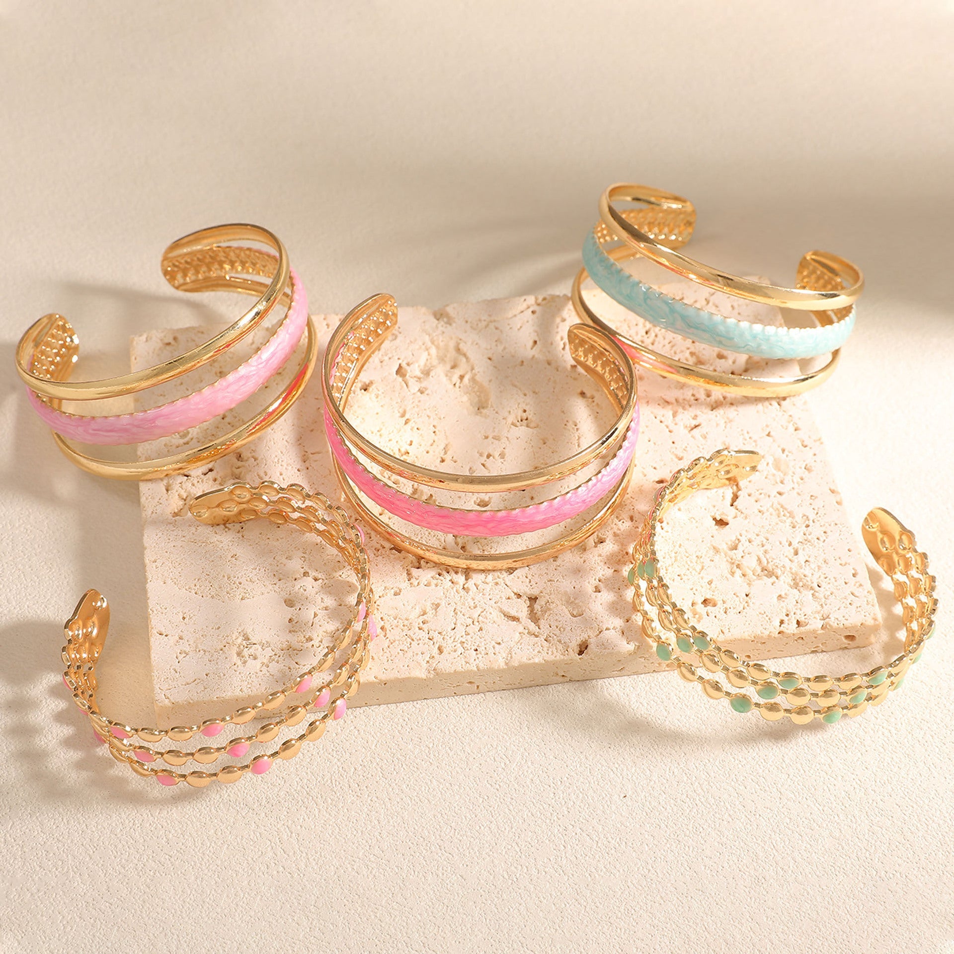 Women Open Bangle with Artistic Relief Design Fashion Glam