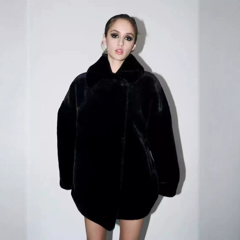 Women's boxy short coat made of silky shiny high-pile artificial fur with a large shawl collar Fashion Glam