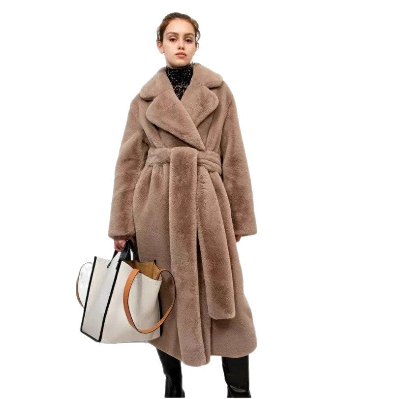 Women's Maxi Faux Fur Coat in Teddy Finish with Extra Large Shawl Collar Fashion Glam