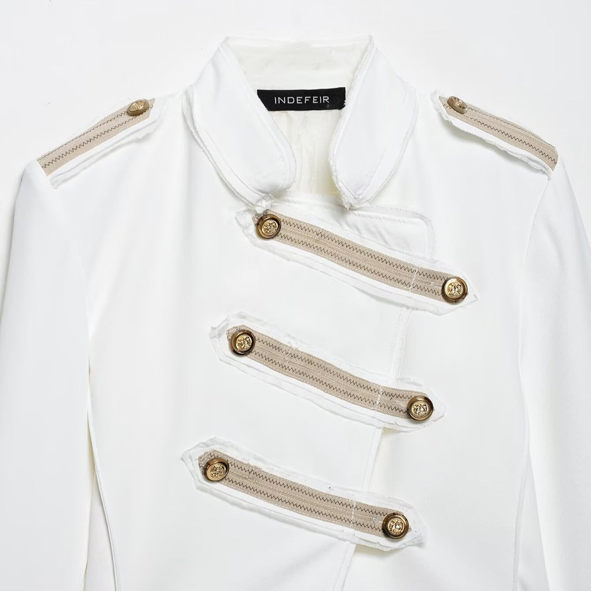 Ladies short-cut military-inspired blazer with decorative button plackets and epaulettes Fashion Glam