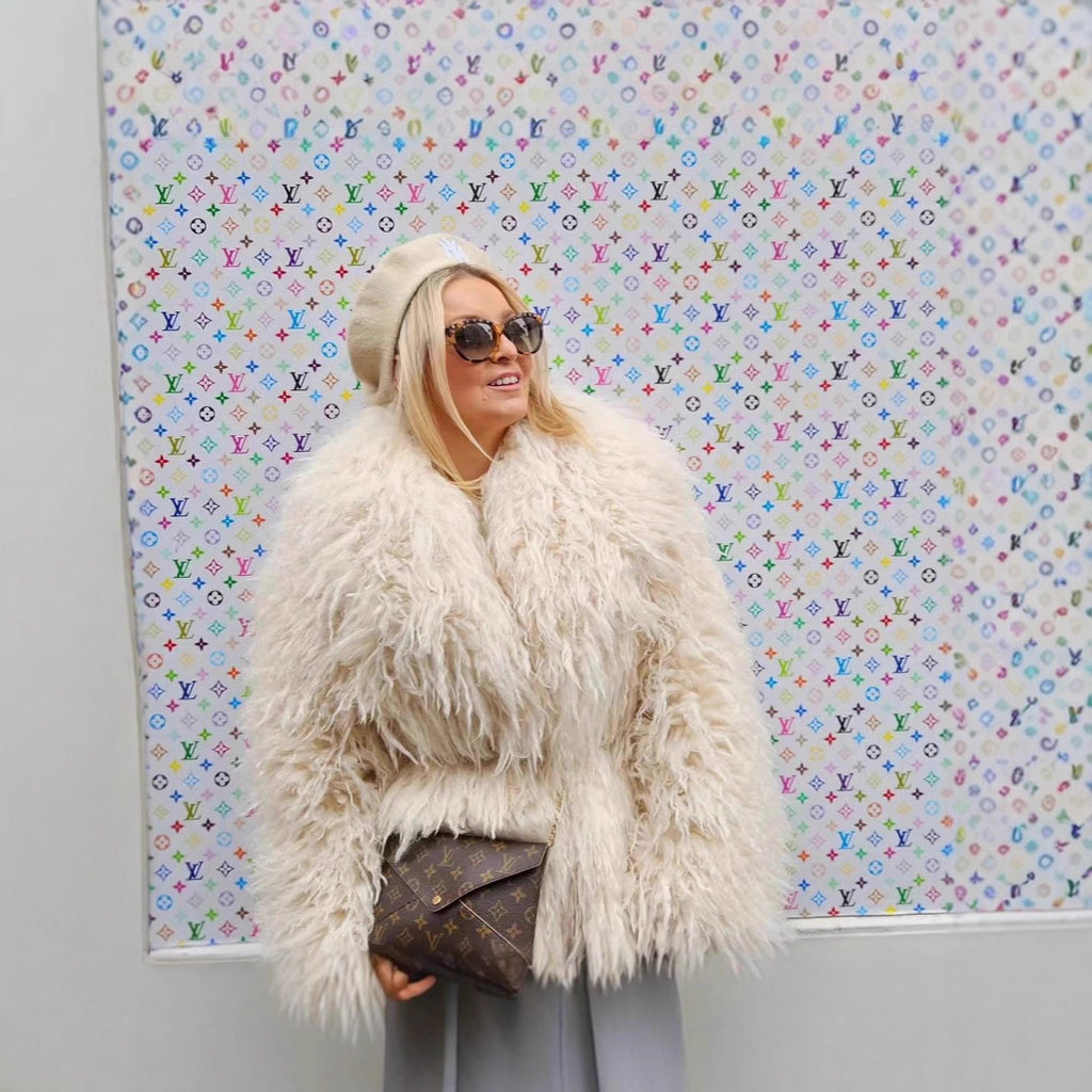 Ladies short jacket made of luxurious long-pile faux fur with voluminous pile Fashion Glam