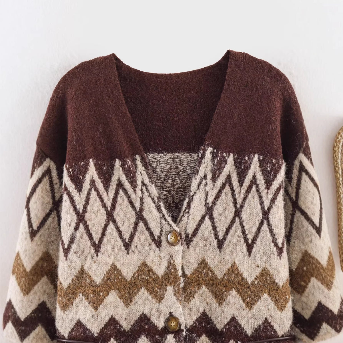Women's Patterned Knit Cardigan with V-Neck, Button Placket and Waistband Fashion Glam