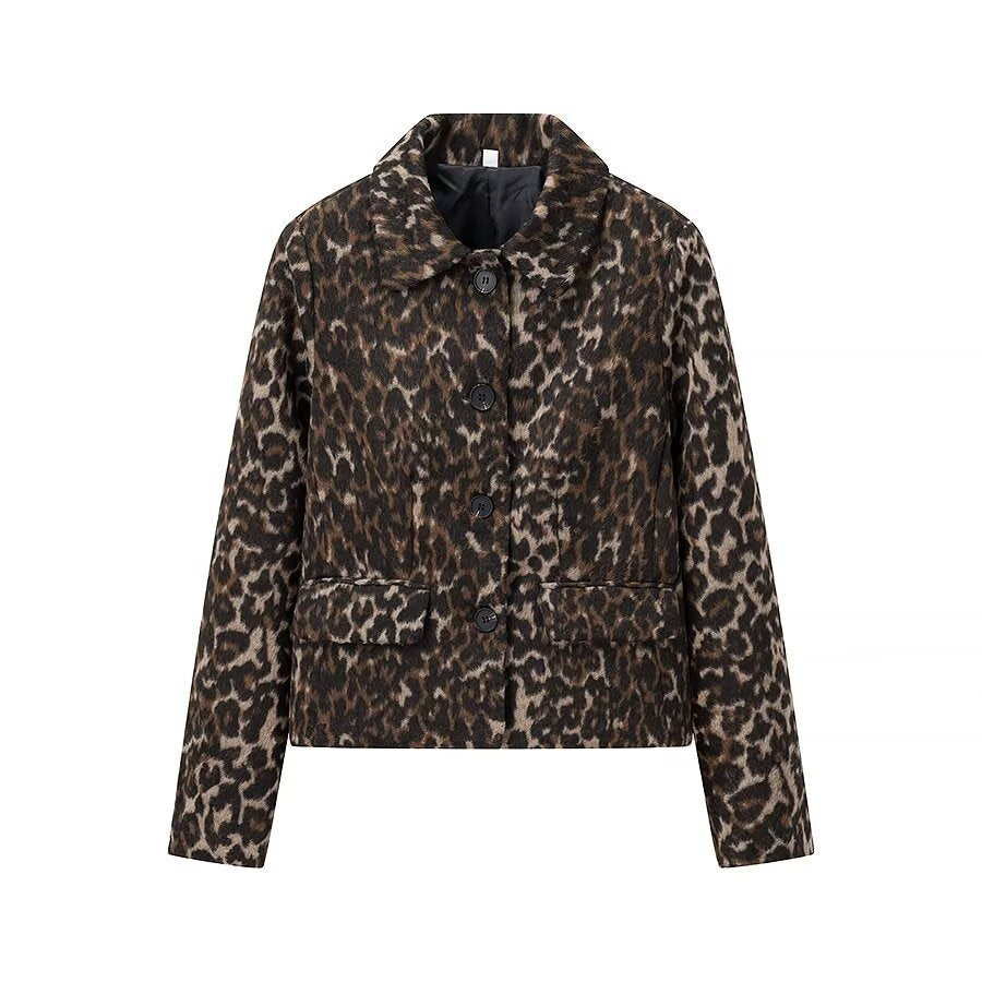Ladies short jacket in boxy cut with leopard print and flap pockets Fashion Glam