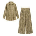 Women's Two-Piece Loungewear Set made of Light Viscose with Shirt Blouse and Wide Pleated Culottes Fashion Glam