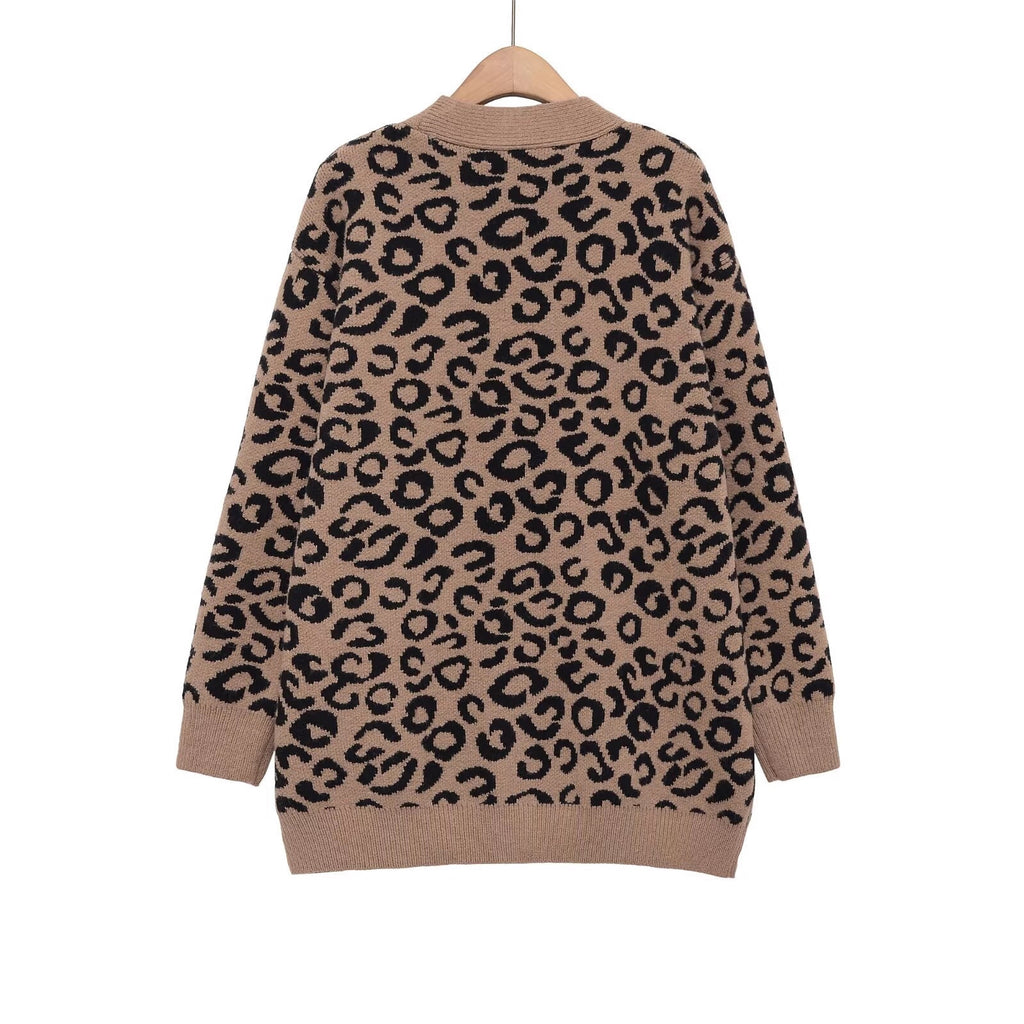 Women's Oversized Knit Cardigan with Leopard Print, V-Neck and Button Placket Fashion Glam