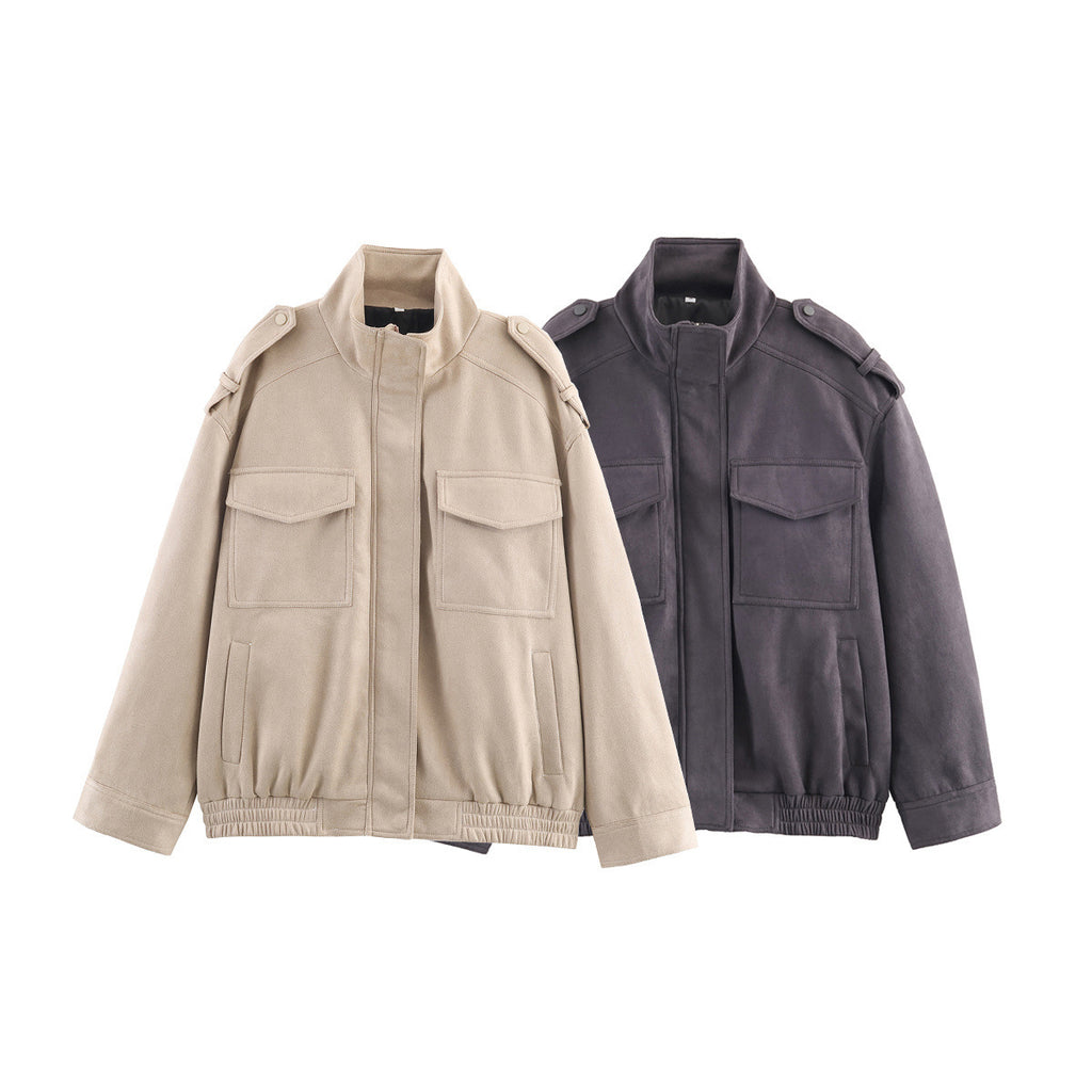 Women's short jacket in utility bomber style with flap pockets, shoulder tabs, and elastic hem Fashion Glam