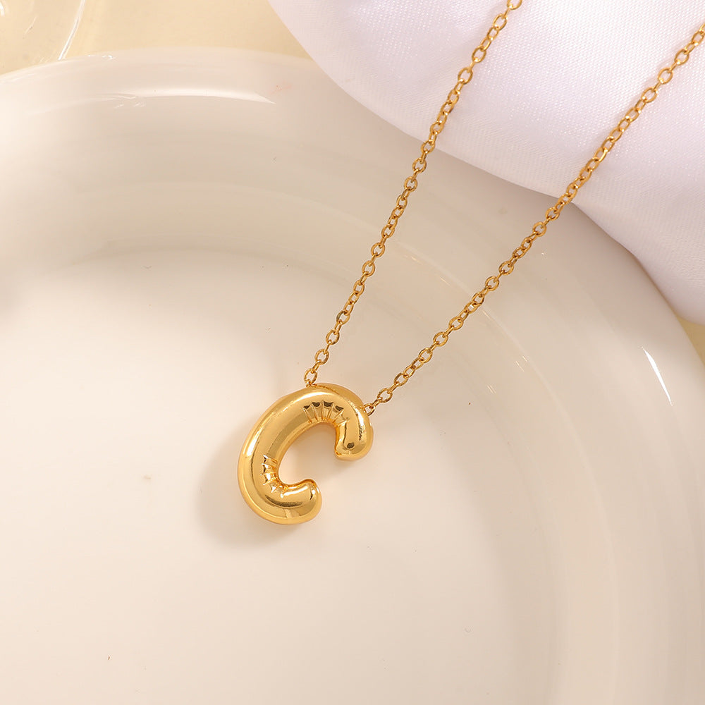 Women's necklace with curved letter pendant Fashion Glam