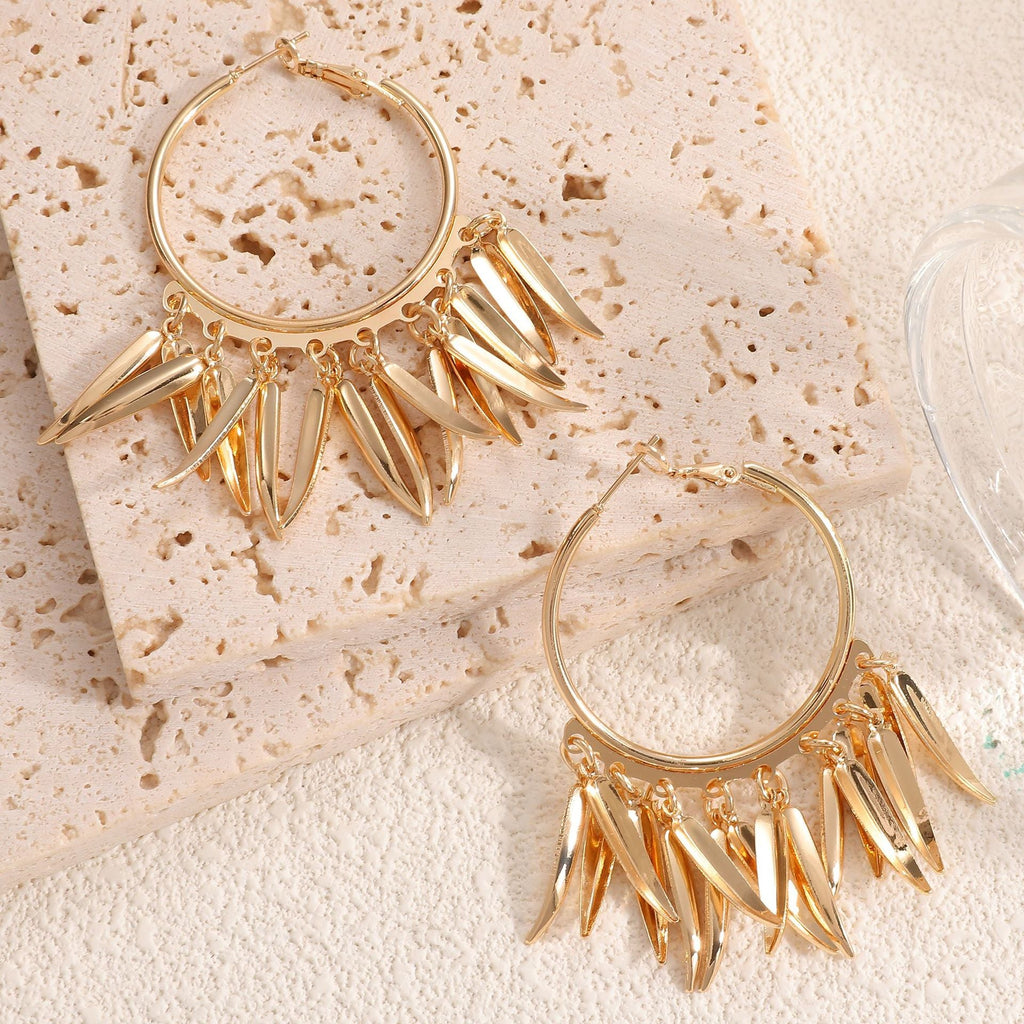 Women Hanging Earrings with Elegant Decorative Leaf Design Fashion Glam