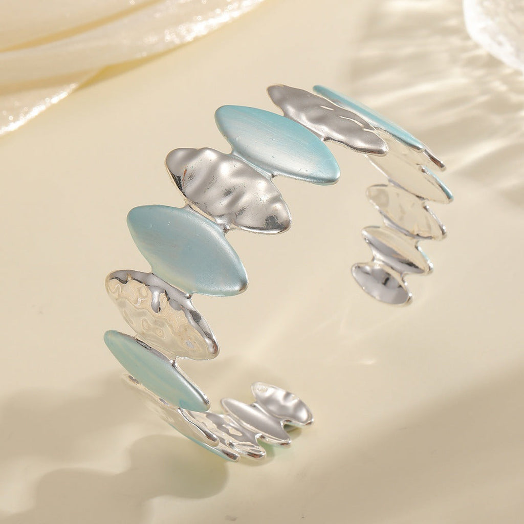 Women Open Bangle with Unique Textured Design Fashion Glam