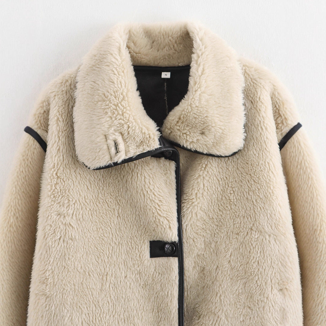 Women's short teddy coat with voluminous shawl collar and contrast piping Fashion Glam