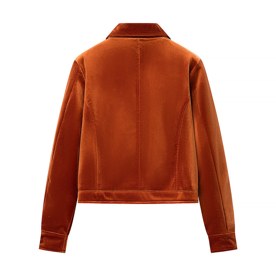 Women's short-cut velvet jacket in blouson style with flap pockets and decorative button placket Fashion Glam