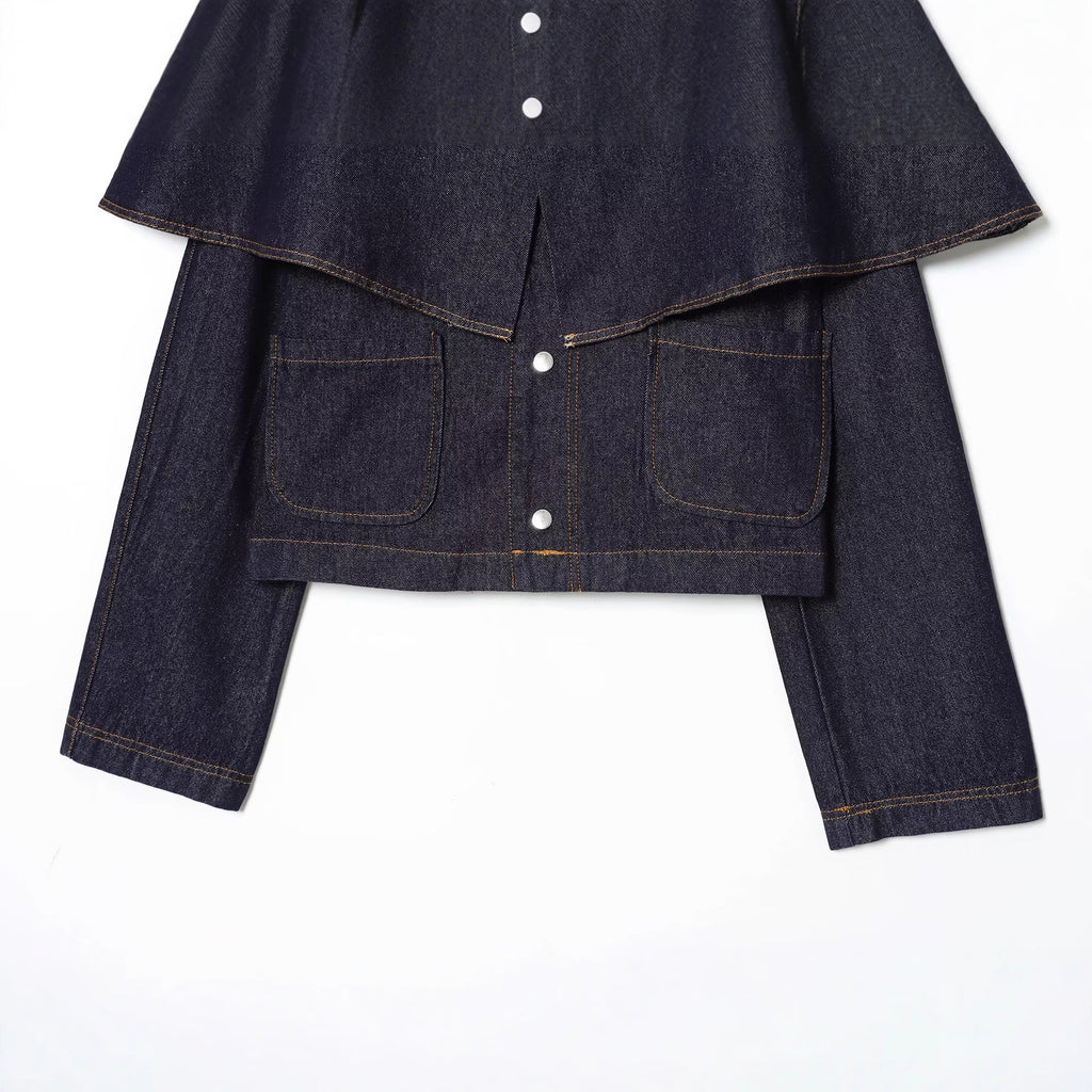 Women's Short Jeans Jacket with Cape Insert, Flap Pockets and Snap Buttons Fashion Glam