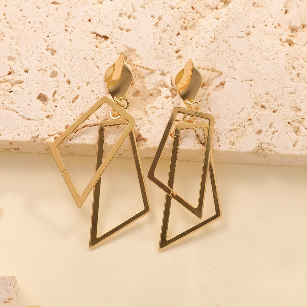 Women's Hanging Earrings in Modern Geometric Design Fashion Glam