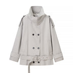 Women's short trench-style jacket with high standing collar, double-breasted front and waist belt Fashion Glam