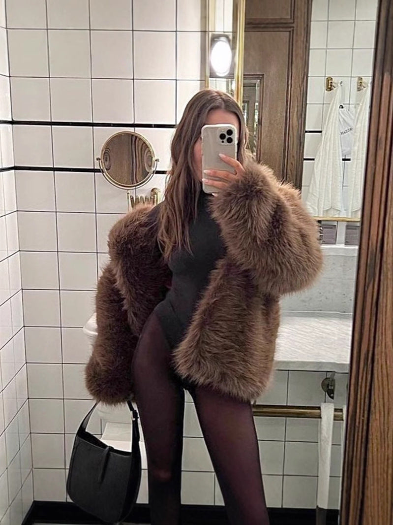 Ladies Boxy Short Coat made of dense long-fiber synthetic fur with open front Fashion Glam