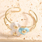 Women's bangle with elaborate floral design Fashion Glam