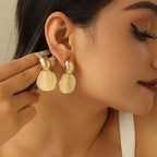 Ladies Hanging Earrings with Luxurious Leaf Design Fashion Glam