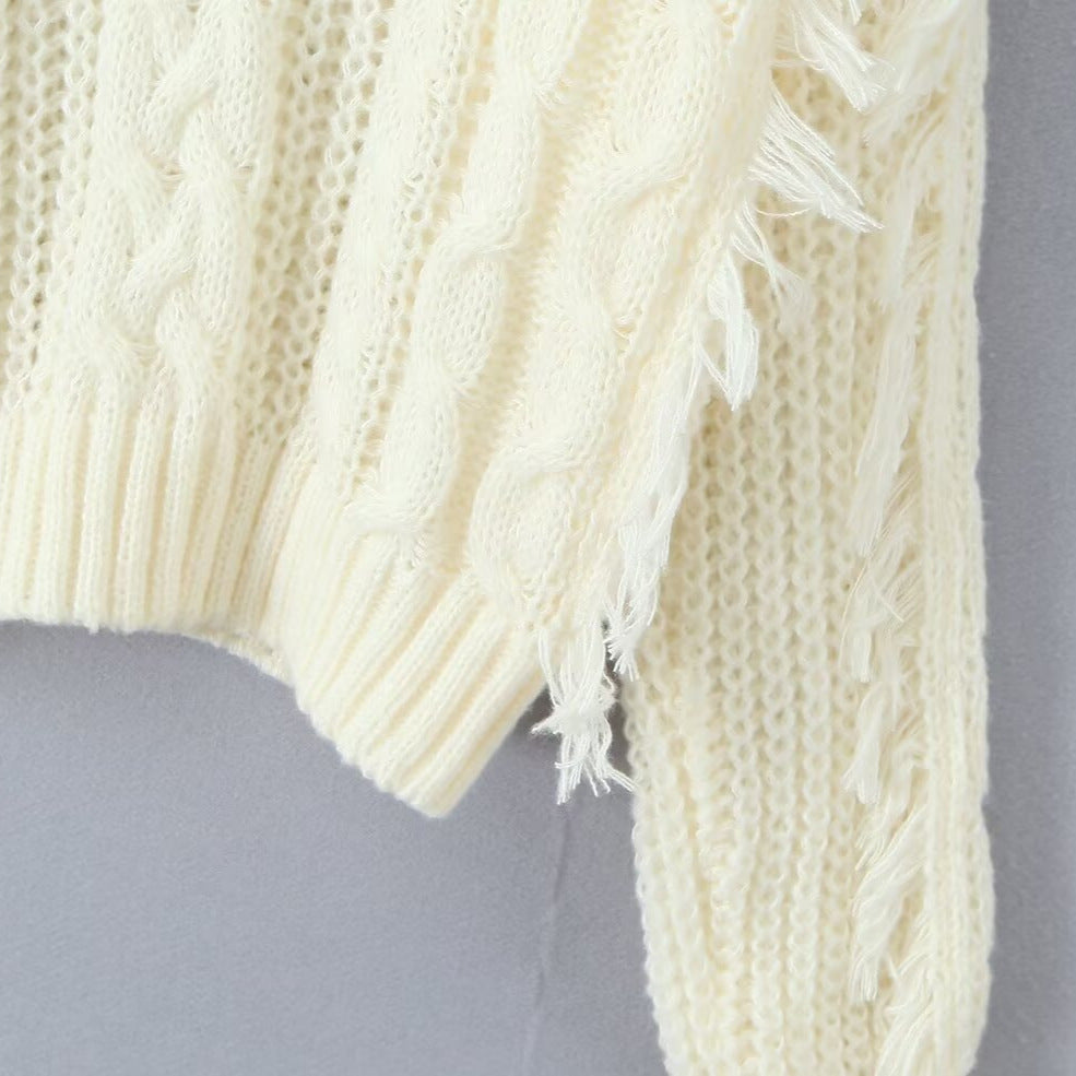 Women's Chunky Knit V-Neck Sweater with Cable Pattern and Fringes Fashion Glam