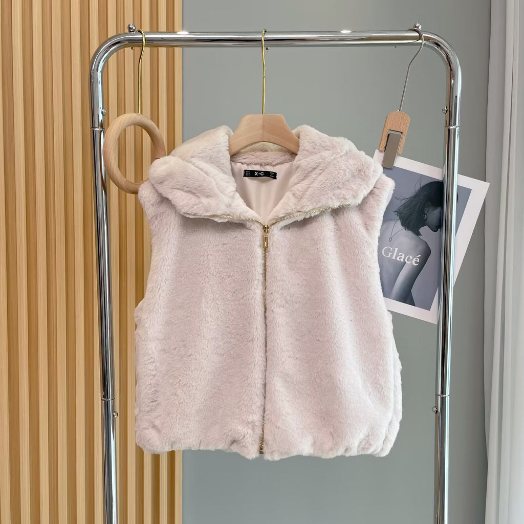 Women’s sleeveless teddy vest with hood and zipper Fashion Glam