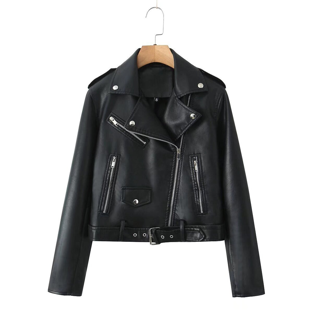 Women's robust fitted biker jacket made of faux leather with asymmetrical zipper and waist belt Fashion Glam