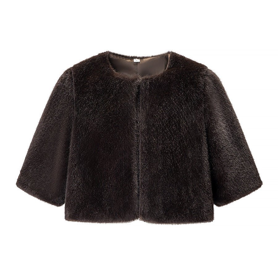 Women's Short-Cut Faux Fur Capelet with Three-Quarter Sleeves and Round Neckline Fashion Glam