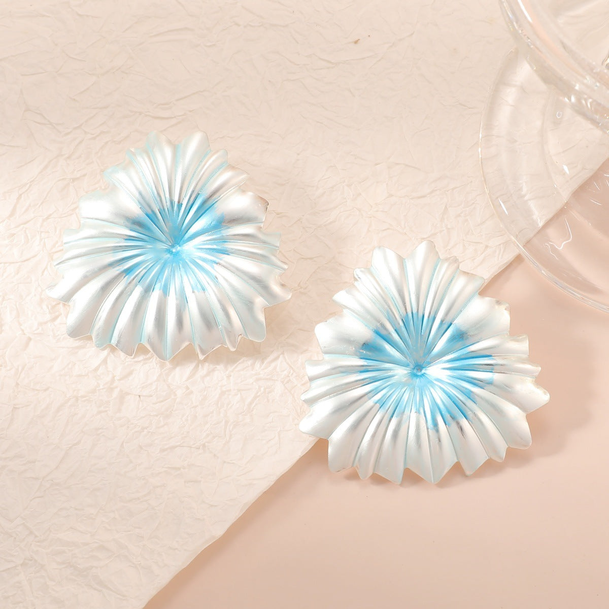 Women's Hair Clips in Elegant Plant Motif Fashion Glam
