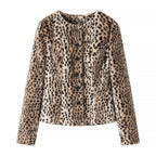 Women's short jacket made of faux fur with leopard print and continuous button placket Fashion Glam