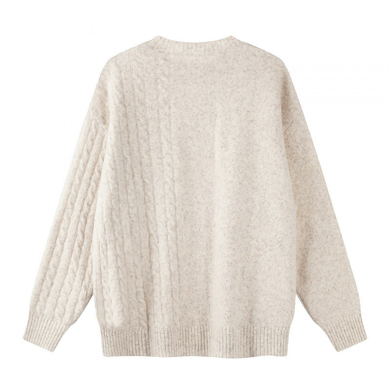Unisex Oversize Fine-knit sweater with cable pattern detail and round neckline Fashion Glam