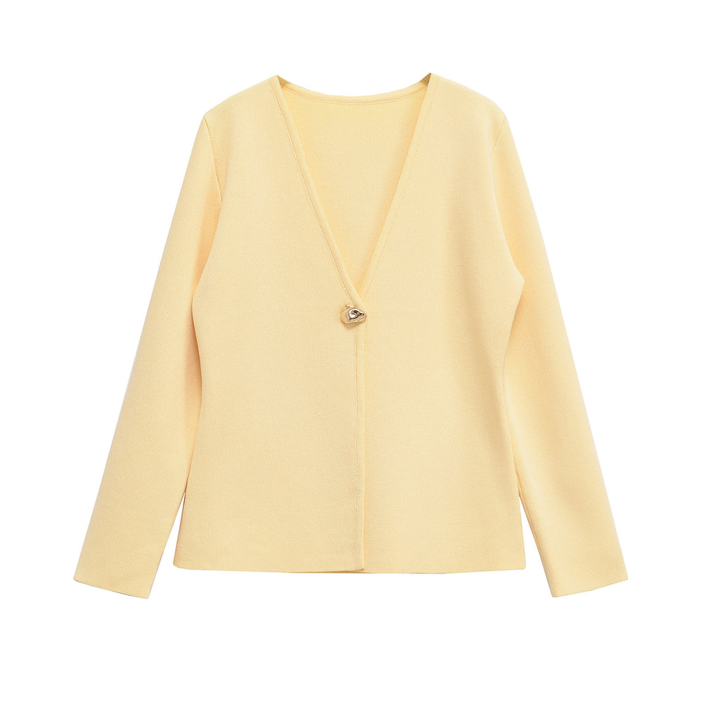 Ladies Fine V-Neck Cardigan with Decorative Button and Boxy Silhouette Fashion Glam