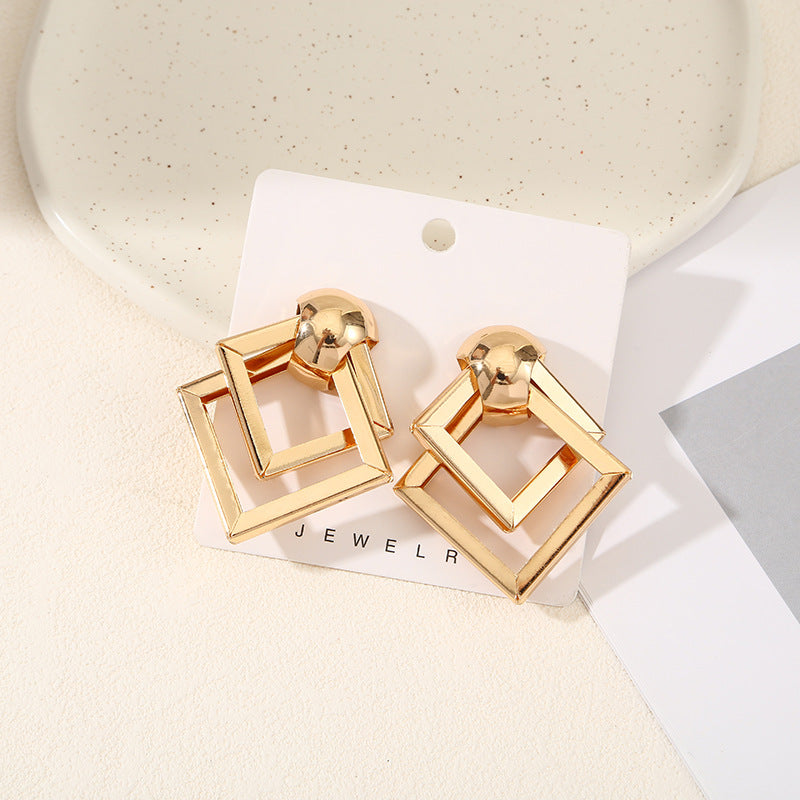 Women's Hanging Earrings with Square Design and Glossy Surface Fashion Glam