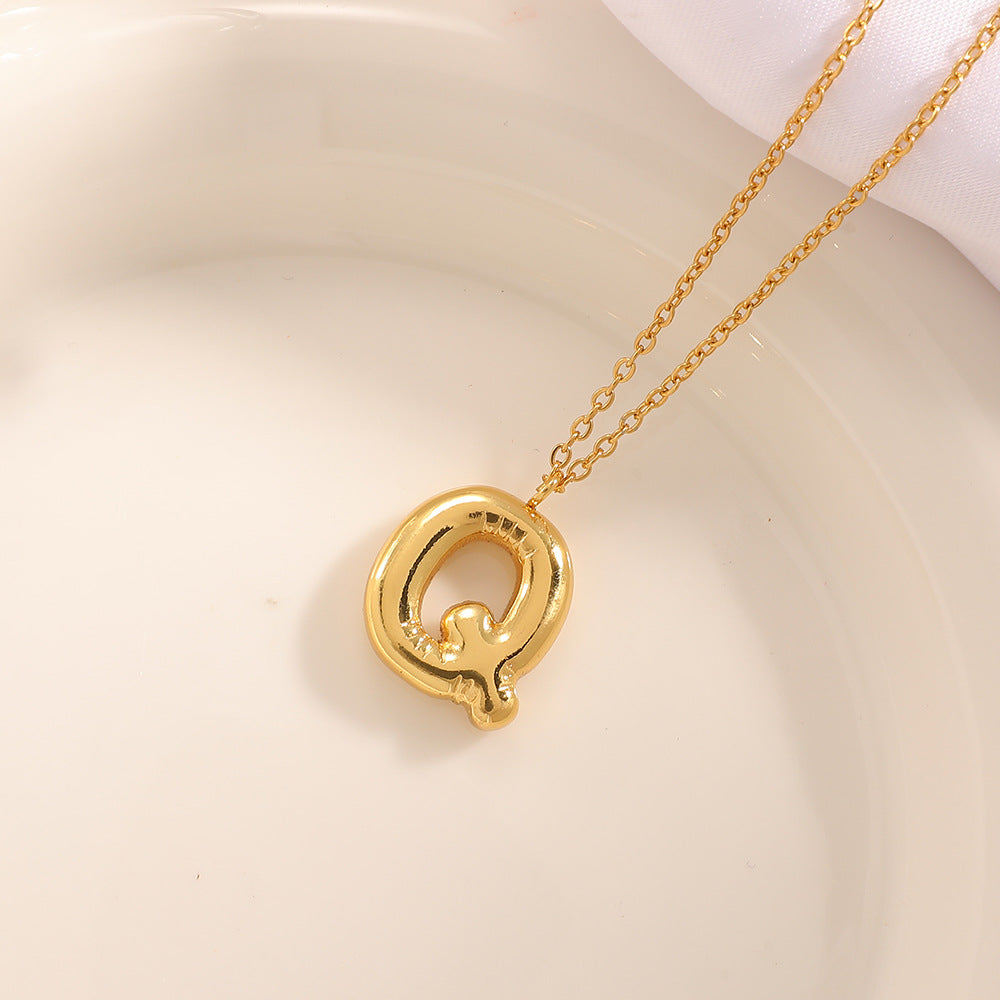 Women's necklace with curved letter pendant Fashion Glam