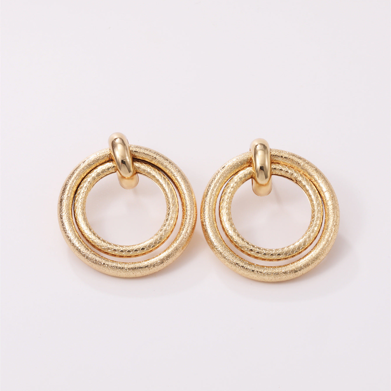 Women's Hanging Earrings with Elegant, Curved Ring Design Fashion Glam