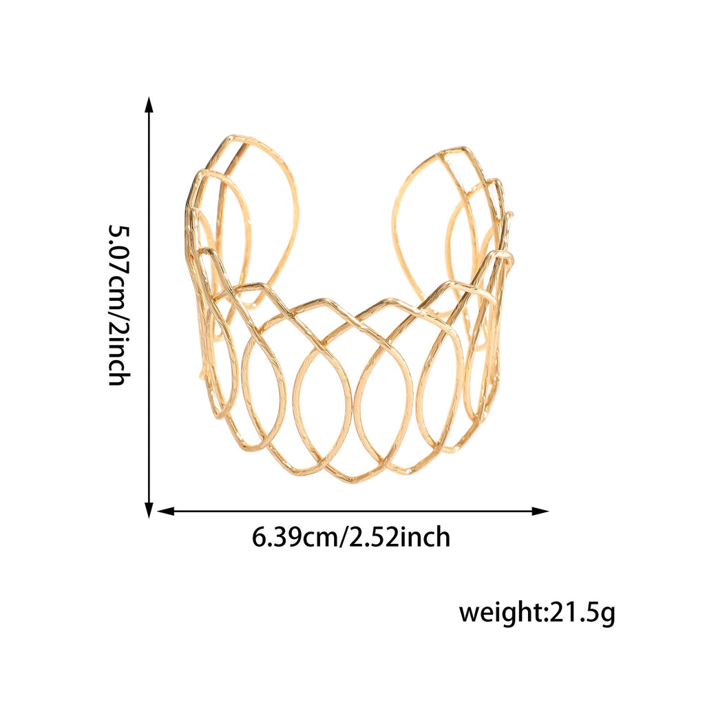 Women Open Bangle with Artfully Curved Design Fashion Glam