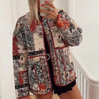 Women's patchwork quilted jacket with floral pattern, straight silhouette and patch pockets Fashion Glam
