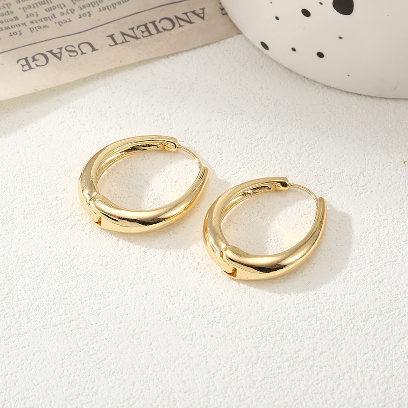 Women's Hoop Earrings with Elegant Curved Design Fashion Glam