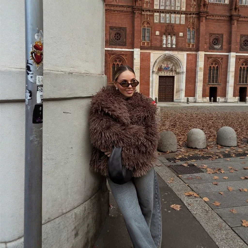 Women's short jacket made of long-pile faux fur with extra wide shawl collar Fashion Glam