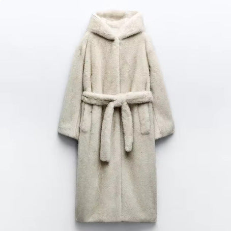 Women's hooded coat made of faux fur with a waist belt and extra soft teddy finish Fashion Glam