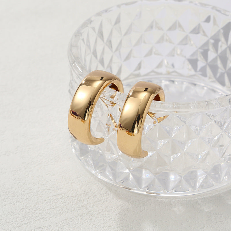 Women's hoops with elegant, modern design Fashion Glam