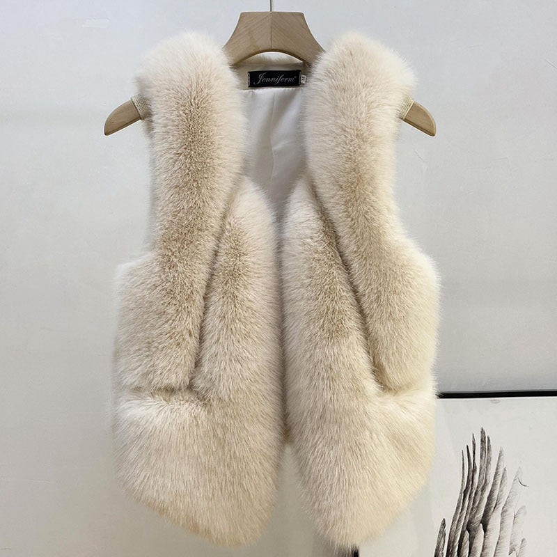 Women's Sleeveless High-Pile Faux Fur Vest with Tailored Fit and Inset Pockets Fashion Glam