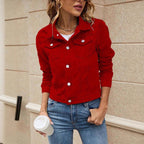 Women's fitted short denim jacket in trucker style with flap pockets Fashion Glam