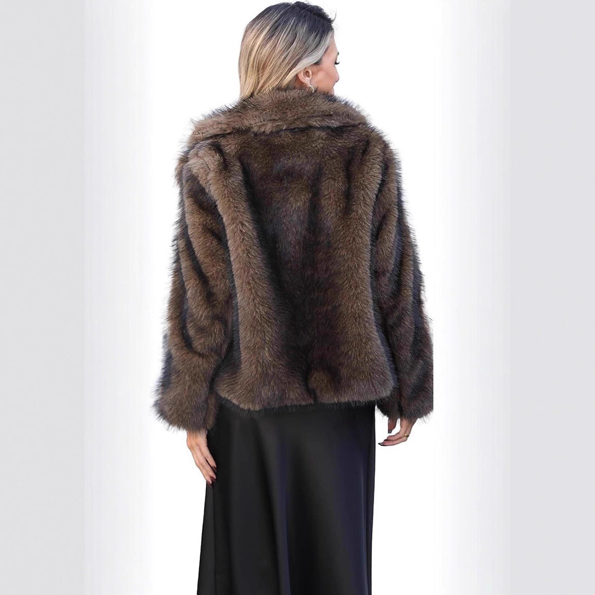 Ladies short jacket made of dense artificial fur with generous shawl collar Fashion Glam