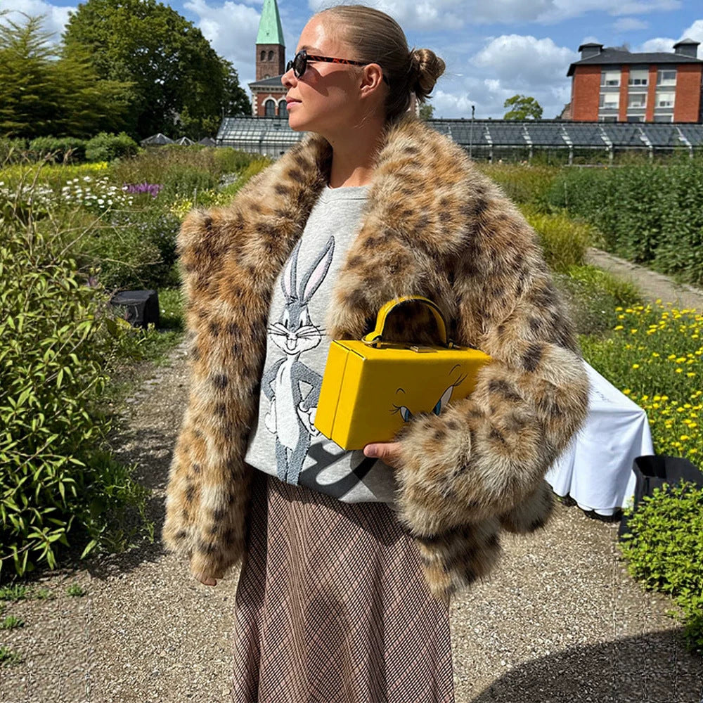 Women Flecked Short Faux Fur Jacket with Boxy Silhouette and Voluminous Pile Fashion Glam