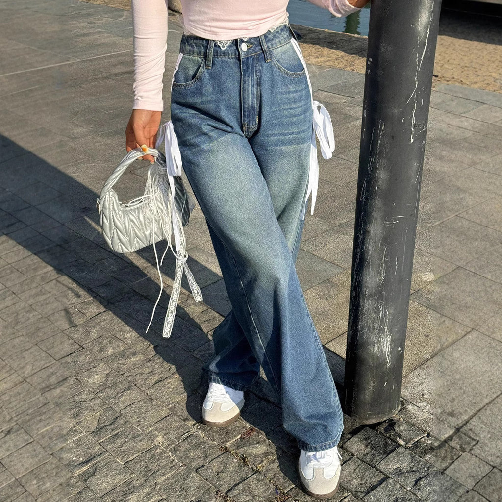 Ladies Wide High-Waist Denim Jeans with Decorative Side Stripes and Straight Leg Fashion Glam